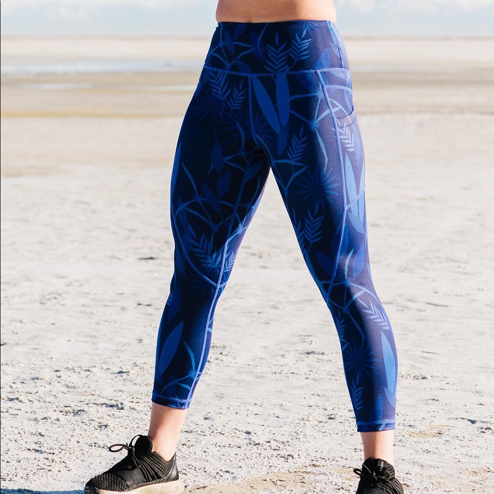 Zyia Azul Crop Capris 6/8